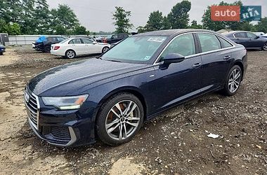 Седан Audi A4 2022 в Львові