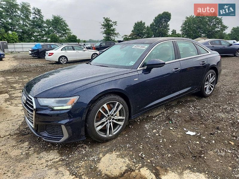 Седан Audi A4 2022 в Львові