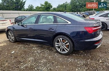 Седан Audi A4 2022 в Львові