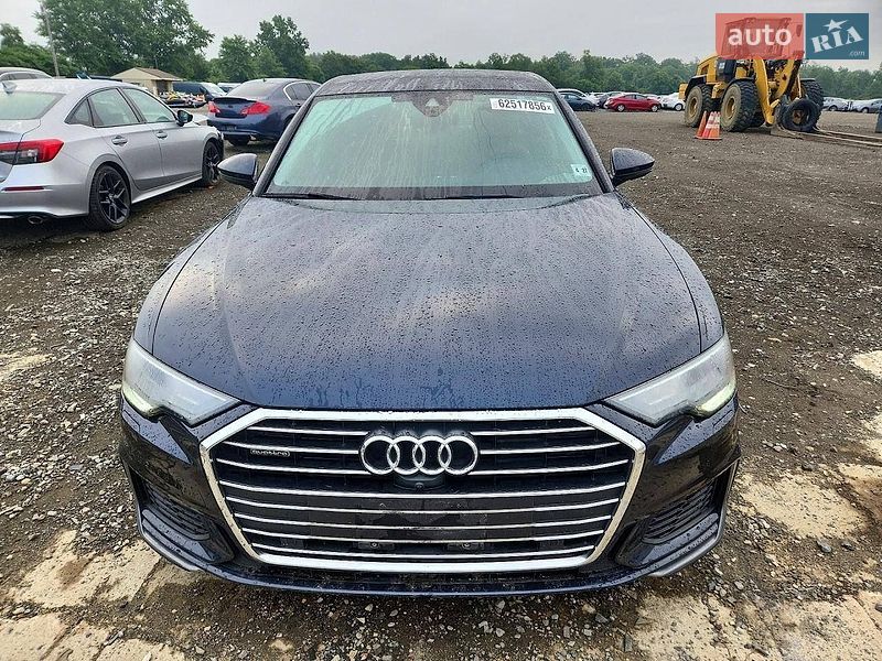 Седан Audi A4 2022 в Львові