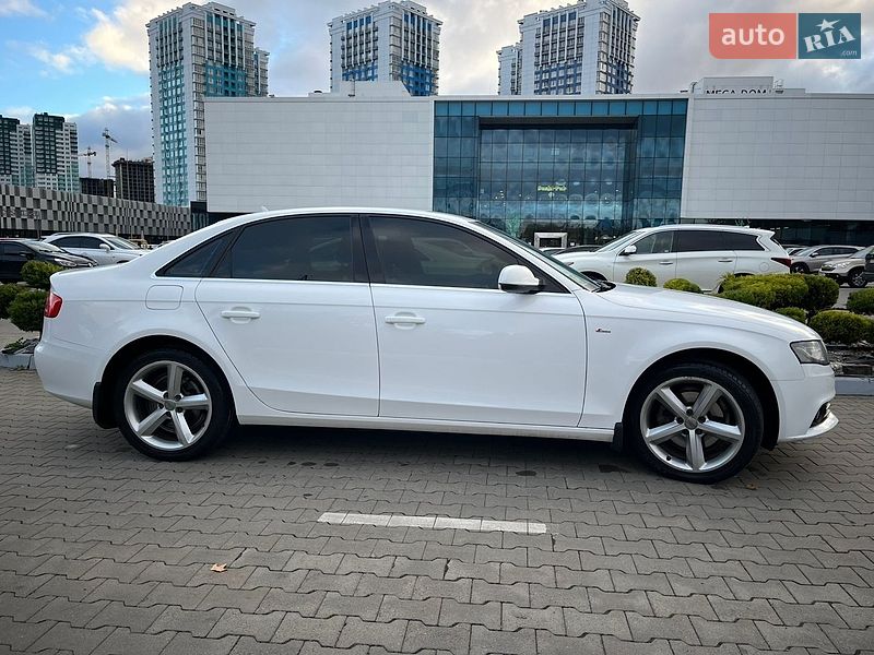 Седан Audi A4 2010 в Одесі