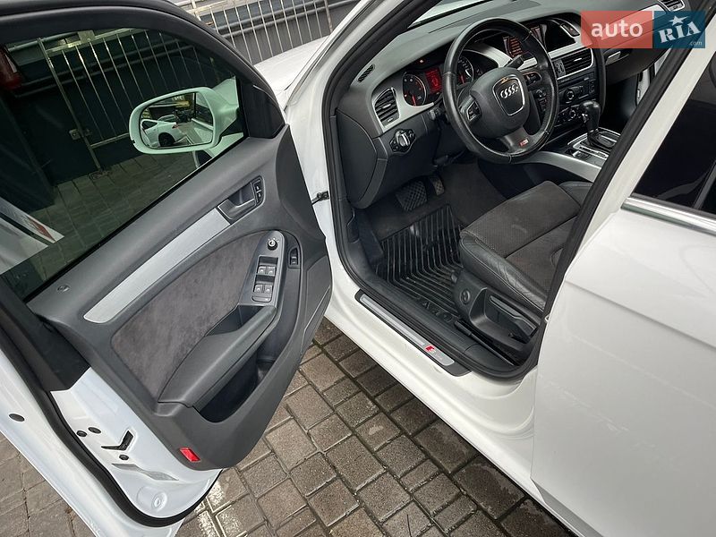Седан Audi A4 2010 в Одесі