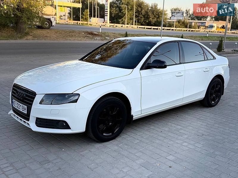 Седан Audi A4 2009 в Дніпрі