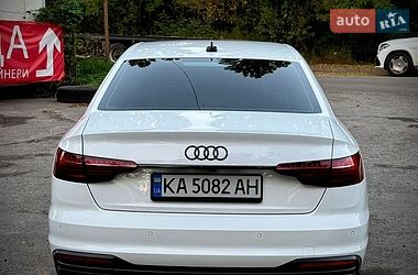 Седан Audi A4 2022 в Киеве