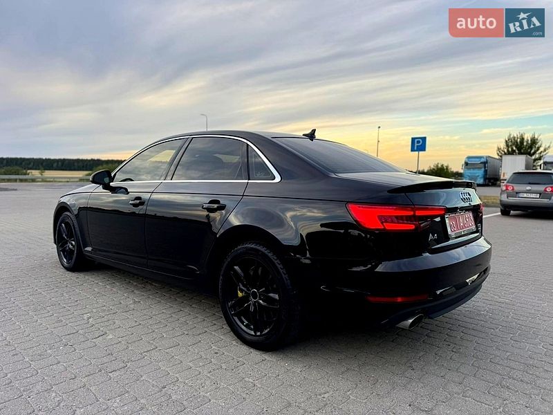 Седан Audi A4 2017 в Хмельницком
