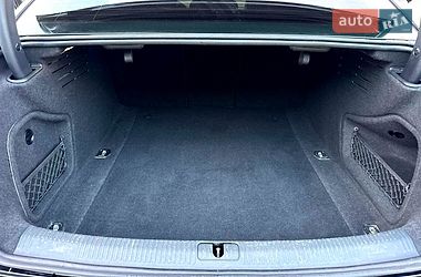 Седан Audi A4 2017 в Хмельницком