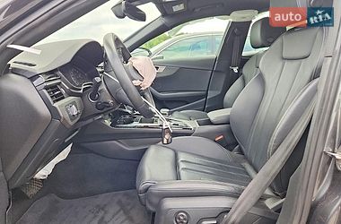 Седан Audi A4 2021 в Львові