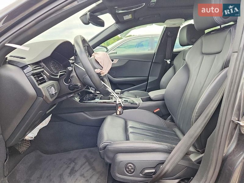 Седан Audi A4 2021 в Львові