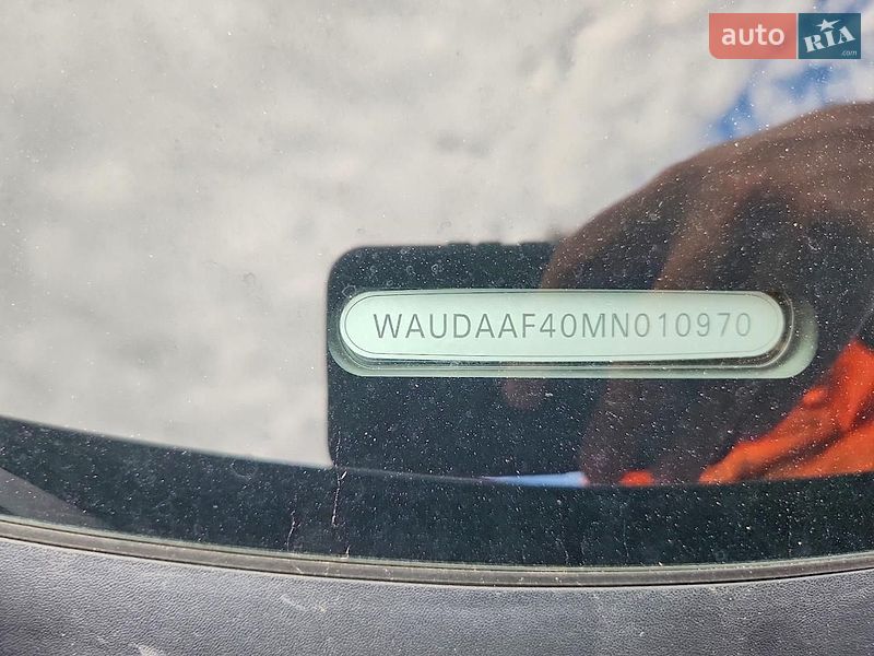 Седан Audi A4 2021 в Львові