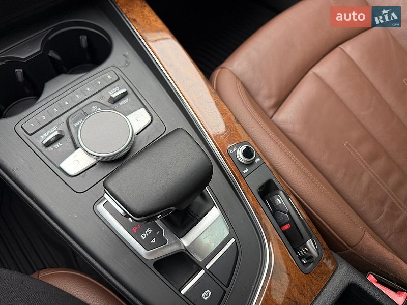 Седан Audi A4 2017 в Львове
