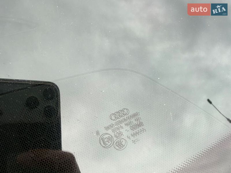 Седан Audi A4 2013 в Кам'янському