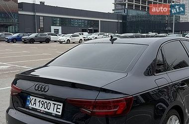 Седан Audi A4 2017 в Киеве