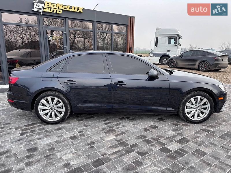 Седан Audi A4 2016 в Коломые