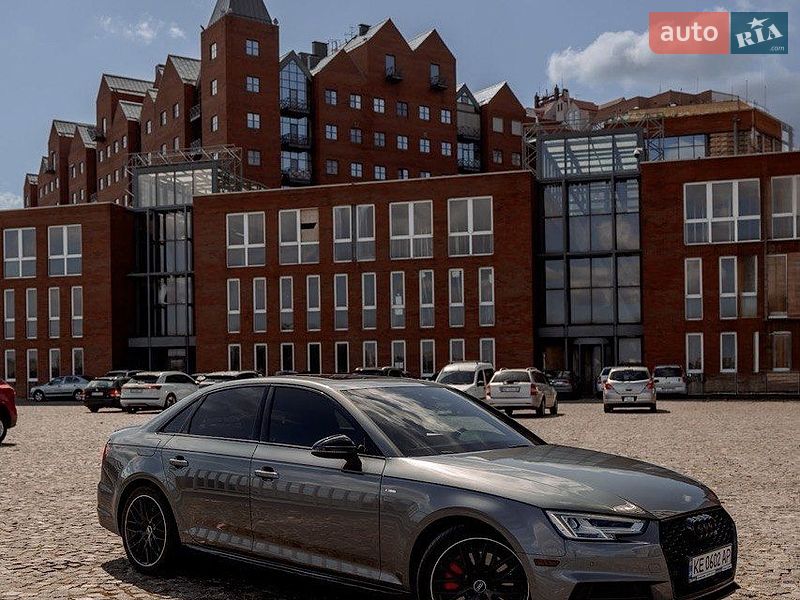 Седан Audi A4 2017 в Днепре