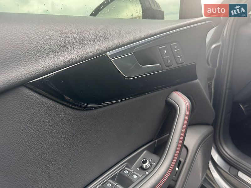 Седан Audi A4 2017 в Днепре