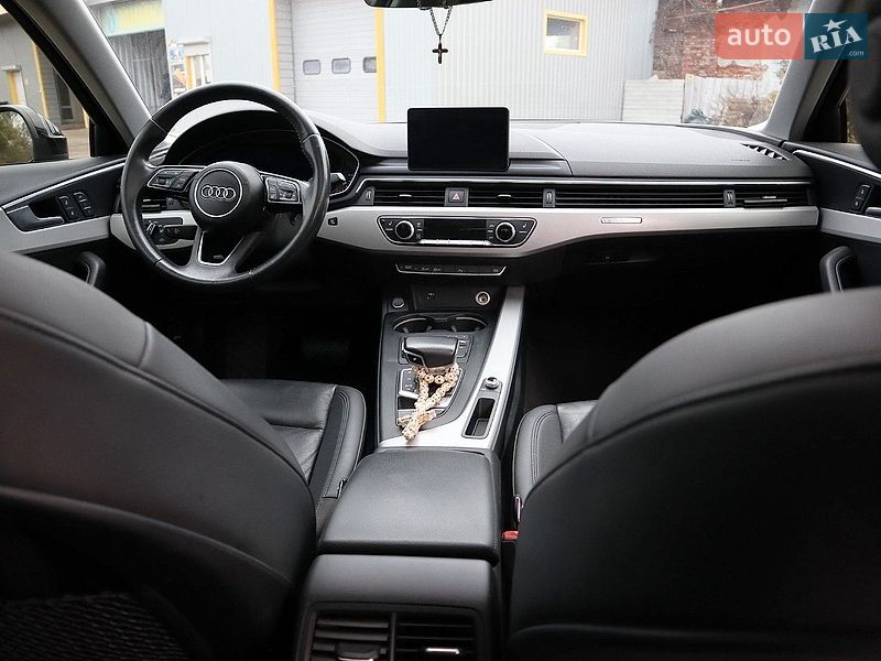 Седан Audi A4 2019 в Ізюмі