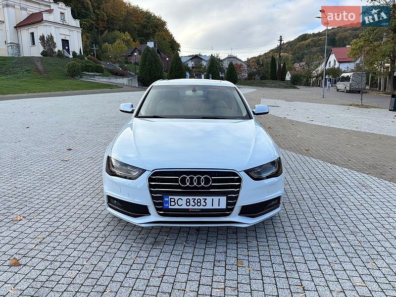 Седан Audi A4 2014 в Винниках