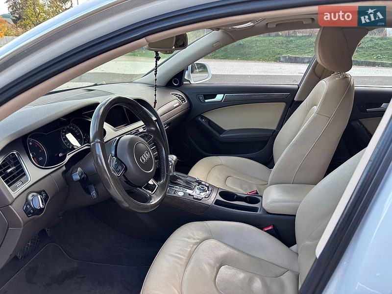 Седан Audi A4 2014 в Винниках