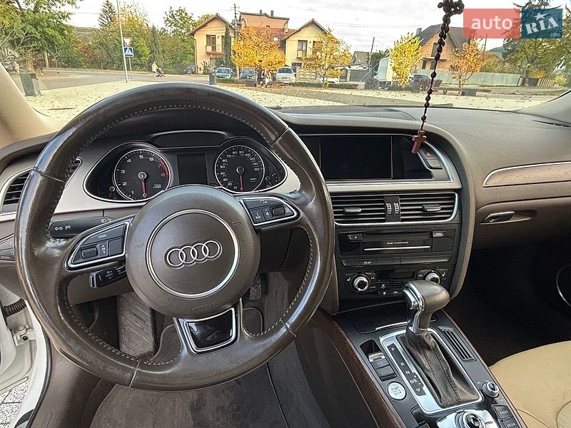 Седан Audi A4 2014 в Винниках