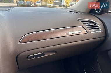 Седан Audi A4 2014 в Винниках