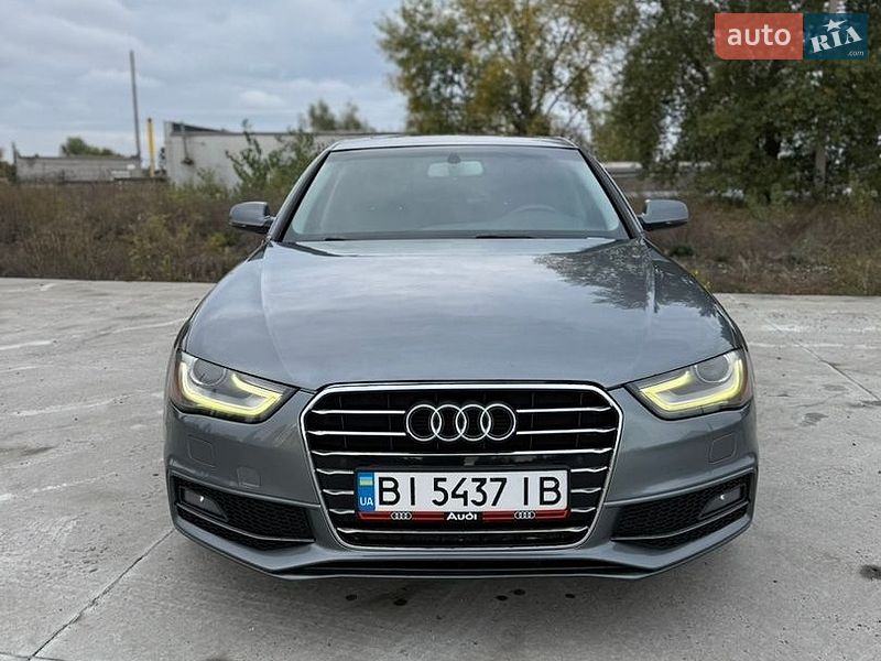 Седан Audi A4 2013 в Горишних Плавнях