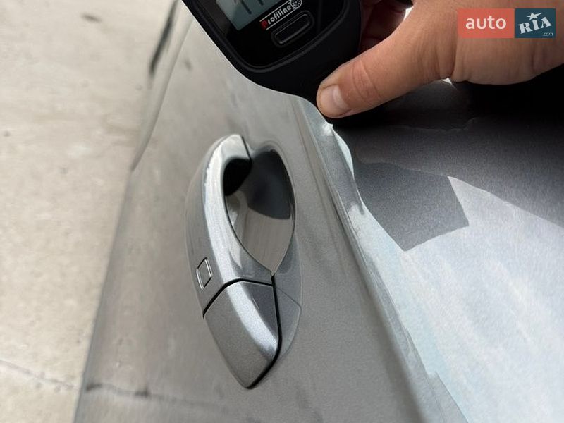 Седан Audi A4 2013 в Горишних Плавнях