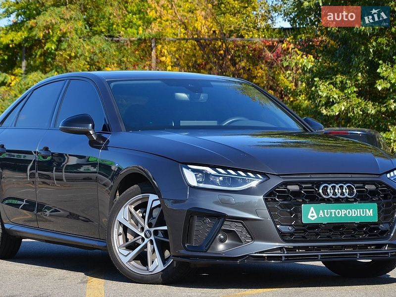 Седан Audi A4 2022 в Киеве