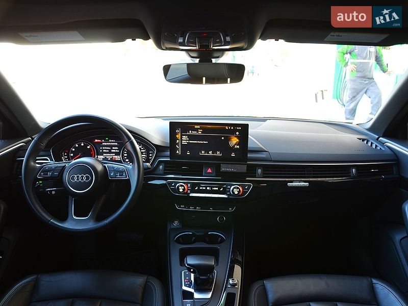 Седан Audi A4 2022 в Киеве