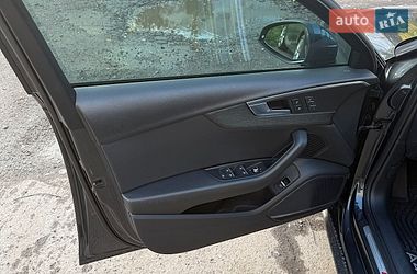 Седан Audi A4 2017 в Львове
