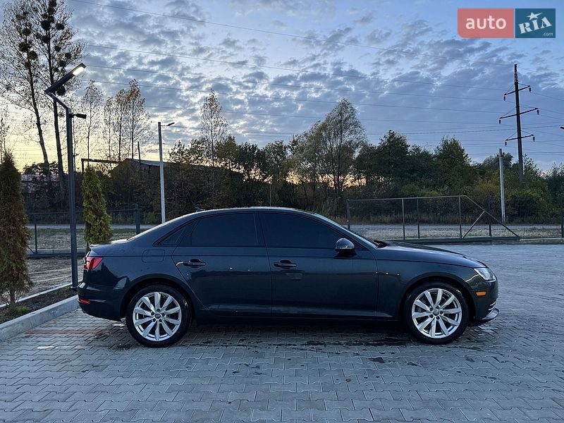 Седан Audi A4 2015 в Львове
