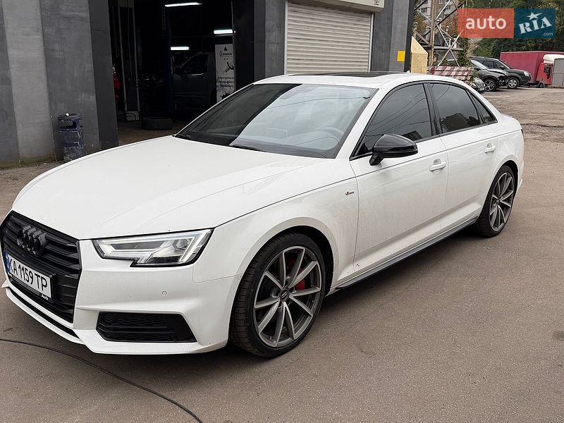 Седан Audi A4 2018 в Киеве