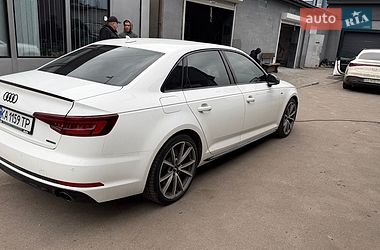 Седан Audi A4 2018 в Киеве