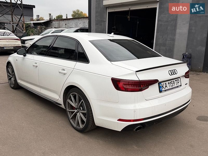Седан Audi A4 2018 в Киеве