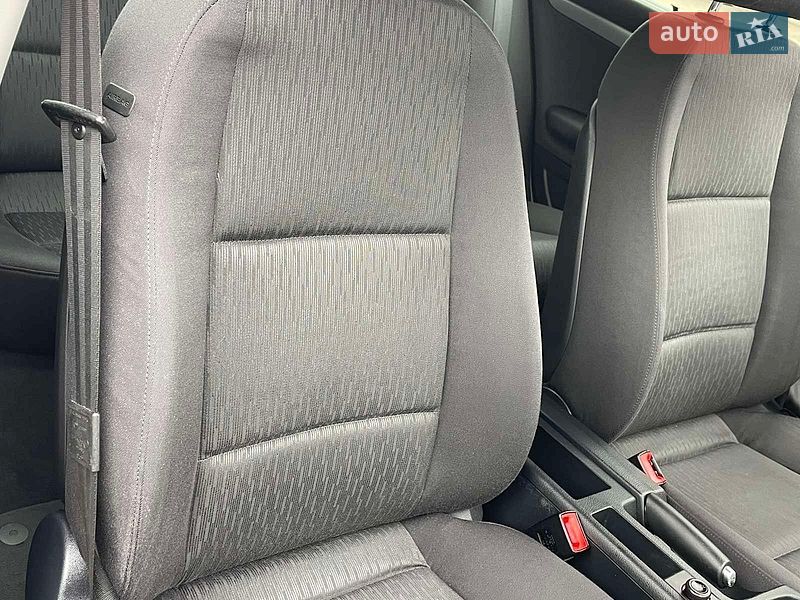 Седан Audi A4 2005 в Чернігові