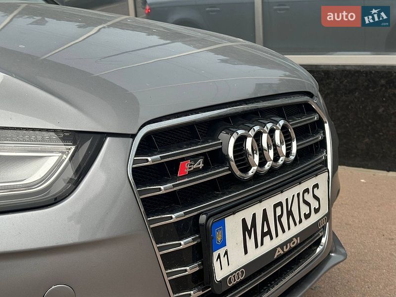Седан Audi A4 2015 в Киеве