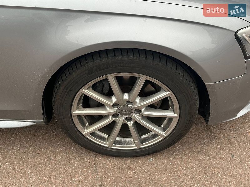 Седан Audi A4 2015 в Киеве