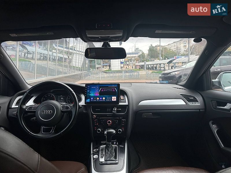 Седан Audi A4 2015 в Киеве
