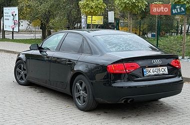 Седан Audi A4 2011 в Остроге
