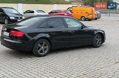 Седан Audi A4 2011 в Остроге
