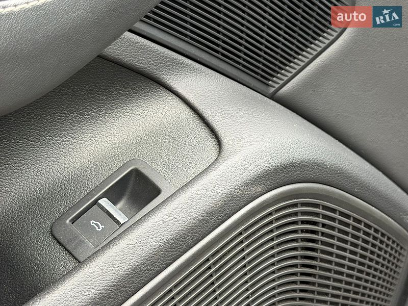 Седан Audi A4 2024 в Києві