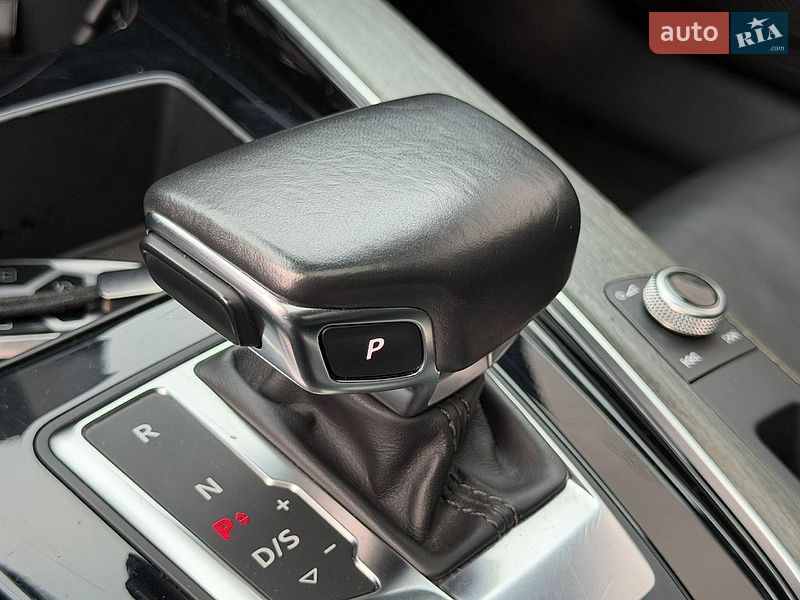 Седан Audi A4 2024 в Києві
