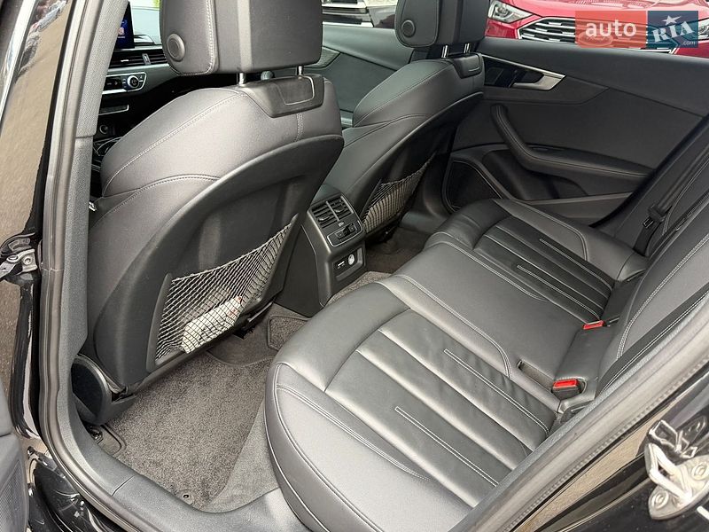 Седан Audi A4 2024 в Києві