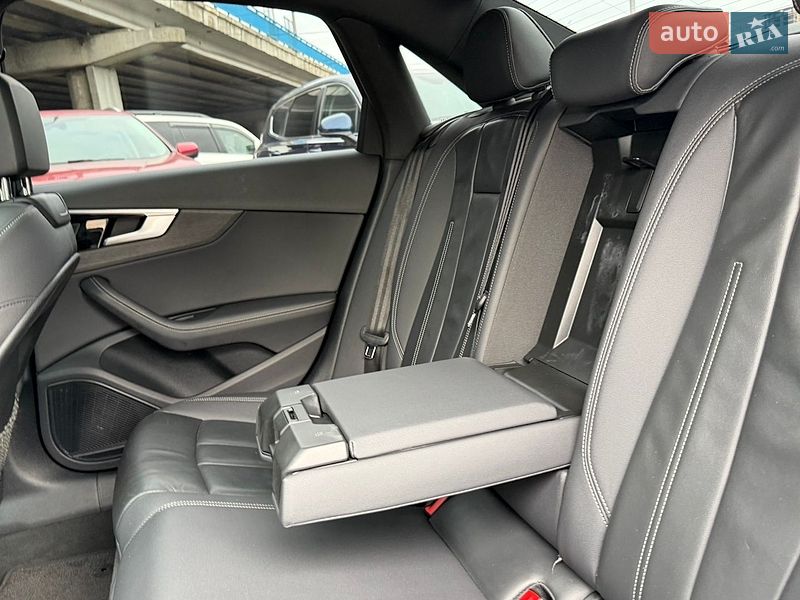 Седан Audi A4 2024 в Києві