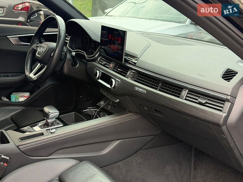 Седан Audi A4 2024 в Києві