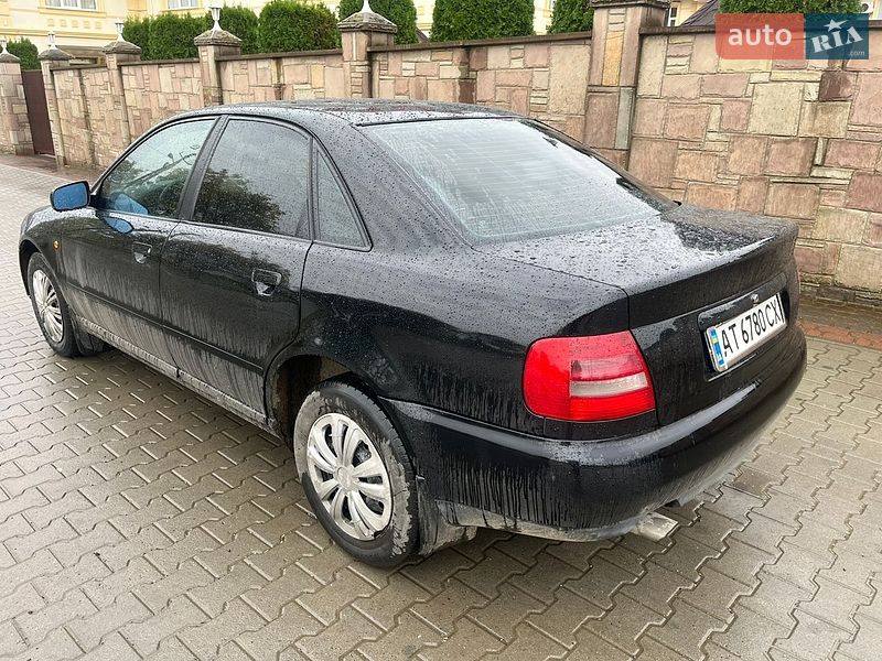 Седан Audi A4 1997 в Косове