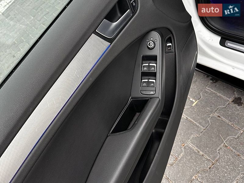 Седан Audi A4 2014 в Буче