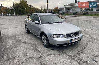 Седан Audi A4 1998 в Полонном