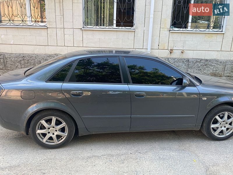 Седан Audi A4 2004 в Кропивницком