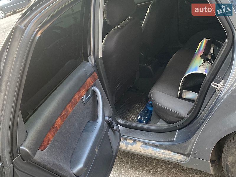 Седан Audi A4 2004 в Кропивницком