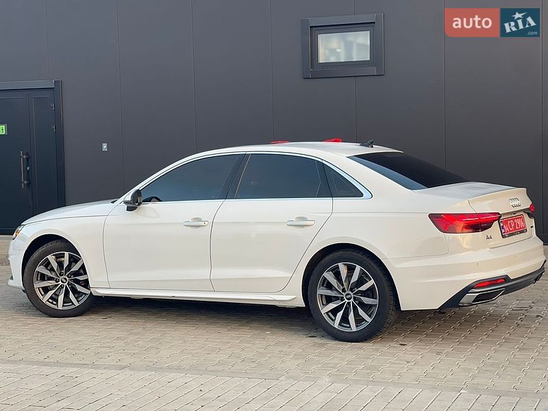 Седан Audi A4 2021 в Стрые